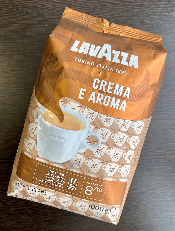 Зерновой кофе Lavazza Crema Aroma 1.jpg